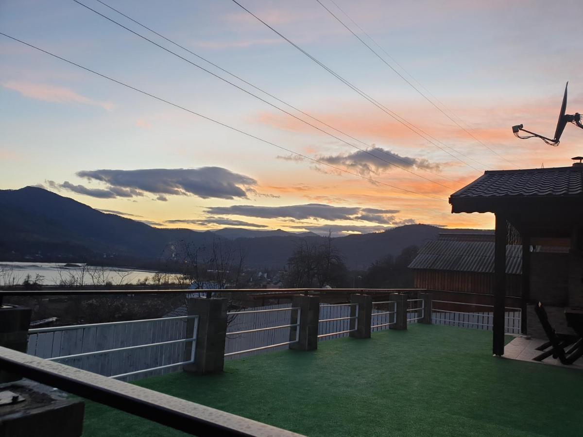 Casa Yla Villa Piatra Neamţ Buitenkant foto