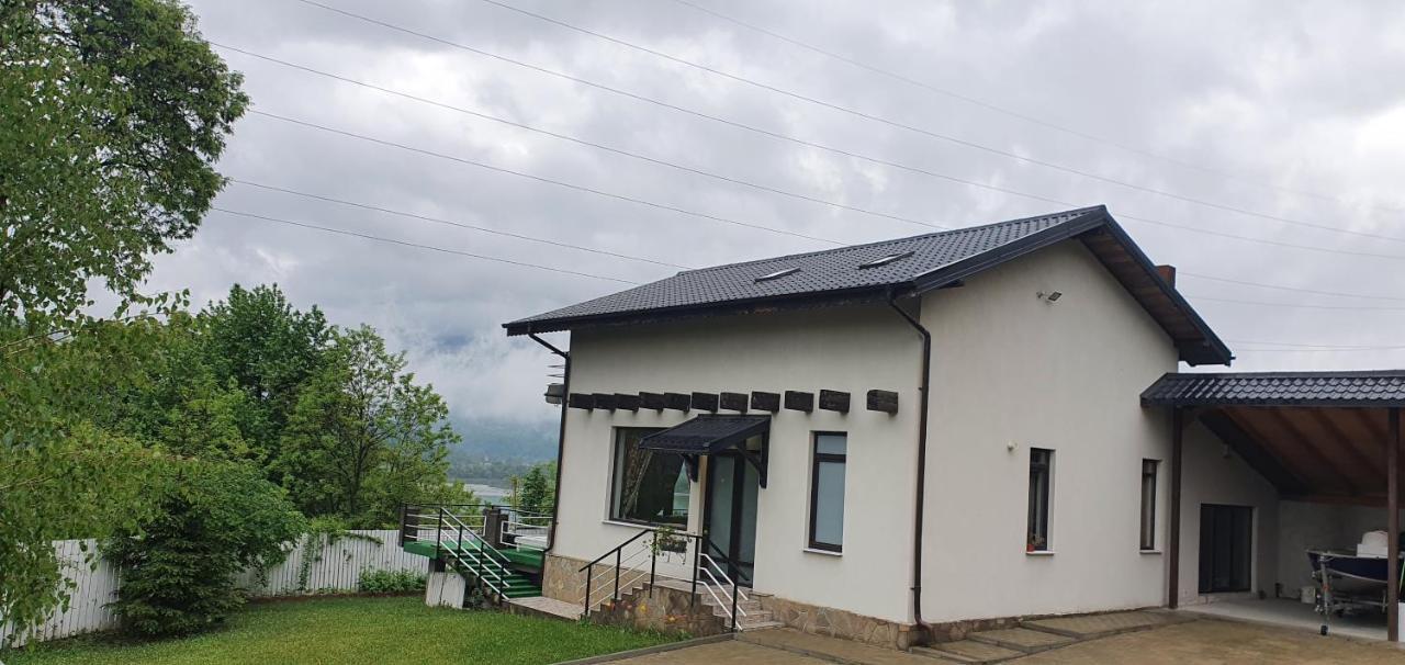 Casa Yla Villa Piatra Neamţ Buitenkant foto