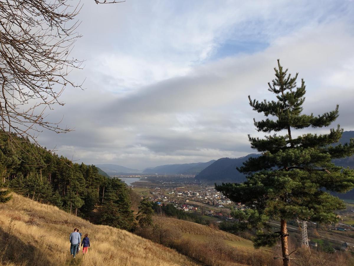 Casa Yla Villa Piatra Neamţ Buitenkant foto
